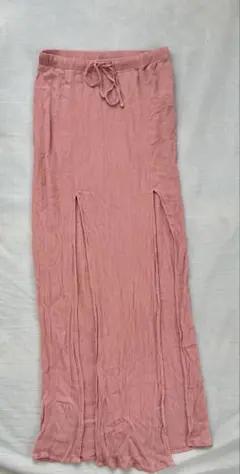 ロングスカート スリット入り