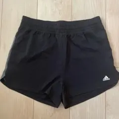 adidas 黒 ショートパンツ サイドグレー