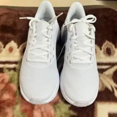 【新品未使用】NIKE ナイキ ウィメンズ レボリューション 5 22.5cm