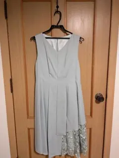 パーティードレス　結婚式に