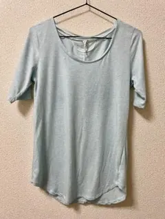 アンダーアーマー Tシャツ ライトブルー ラウンド裾 ドライ素材 使用感あり