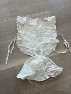 アイボリー色フリル付きベストのみ