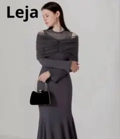 【LEJA】プリーツ加工オフショルダーリブニットフレアマーメイドシルエットドレス