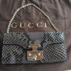 GUCCIウォレットチェーン長財布