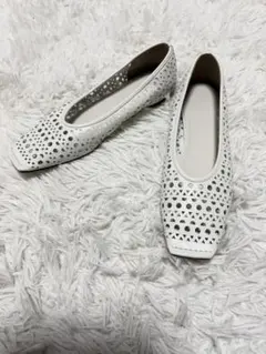 美品　ルタロン　フラットシューズ　カットワーク　超軽量　サイズ23.5cm