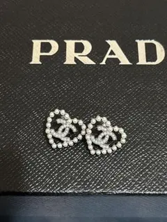 ヴィンテージピアス ロゴ cc