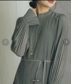 URBANRESEARCH　ROSSOランダムプリーツワンピース