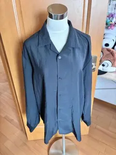 ダークグレー ボタン付き長袖シャツ