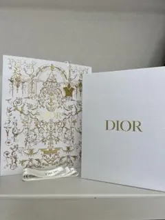 DIOR 2025 クリスマス限定デザイン