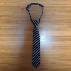 調整可能な黒白ストライプネクタイ