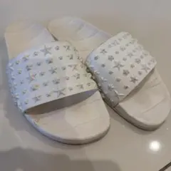 JIMMY CHOO スタースタッズ サンダル ホワイトのサムネイル