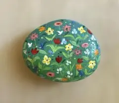 石ころアート　絵画　花の絵　イラスト