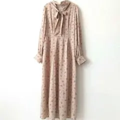 【Every very nice clap 】ワンピース ボウタイつき 小花柄