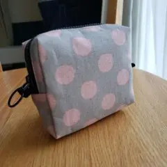 ハンドメイド スクエアポーチ ドット柄