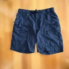 ユニクロナイロンハーフパンツ　黒　サイズM