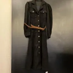 新品未使用　ベルト付きブラックワンピース