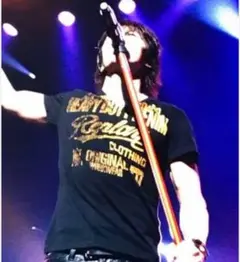 REPLAY　B'z　稲葉さん着用　色ちがい