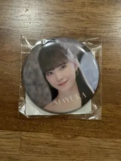 【新品最安値】NiziU マユカ 缶バッジ Paradise