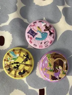 ディズニー　刺繍缶バッチ　3個セット