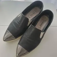 miu miu メタルキャップ 厚底スリッポンのサムネイル