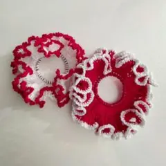 赤と白のフリルシュシュ ２コセット