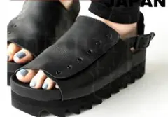 美品【antiqua】 シャークソール デザイン サンダルのサムネイル