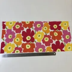 マリメッコ　ウニッコ　はぎれ　約26cm x 58cm