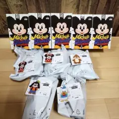 ディズニー　ポップマート　ミニー　ドナルド　チップ　　ミッキーファミリー