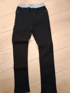スキニーパンツ　130　ブラック
