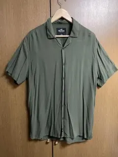 Hollister 半袖シャツ カーキ Lサイズのサムネイル
