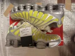Nike Shox TL シルバー/イエロー スニーカー