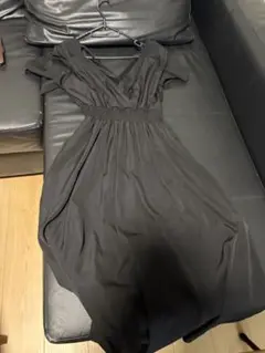 黒の ワンピース