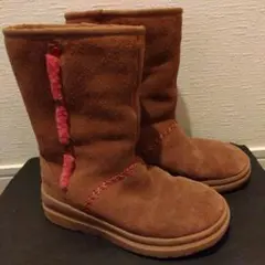 UGG ブラウンブーツ　20cm ピンク装飾付き