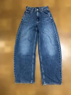 ユニクロUNIQLO バギーカーブジーンズ　サイズ21 標準丈