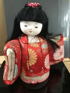 ①木目込み人形