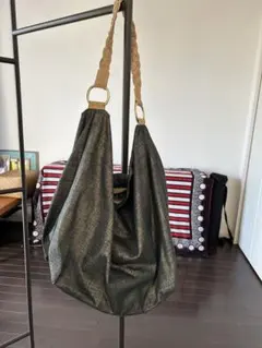 Item thumbnail for item 7f8bee64-9054-43ed-a8d9-92c39d6ff8d2