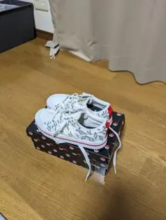 adidas ピカチュウコラボスニーカー　18.5Cm