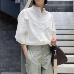 SpickandSpan スピックアンドスパン アイレットレースハギブラウスのサムネイル