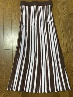 droite ロートレアモン　プリーツスカートのサムネイル