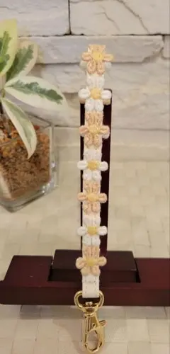 【新品未使用品】スマホ用ストラップ　ストラップ　花柄