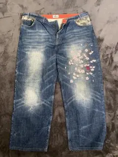 桜刺繍デニムパンツ