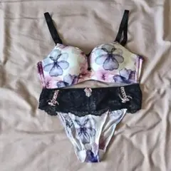花柄ブラジャーショーツセット B65/M