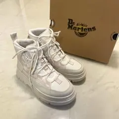 2025年最新】ドクターマーチン 8ホール ホワイトステッチの人気