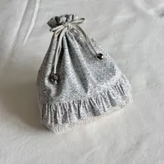 フリル付き巾着　リバティプリント〈フォレストウェーブ（パステル系）