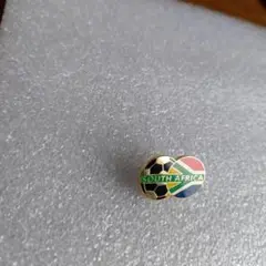 2002年サッカーワールドカップ南アフリカ サッカーピンバッジ 約2.5cm