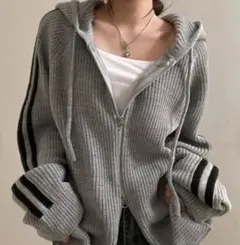 フード付きニットパーカー　アウター　ジッパー　オーバーサイズ　パーカー　ニット