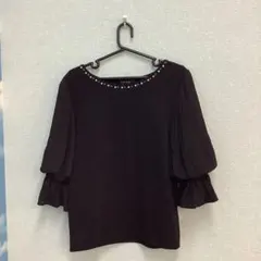 INGNI 黒 フリルスリーブ トップスM A