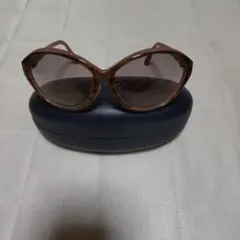 eyebrella ブラウン キャットアイ サングラス ケース付き