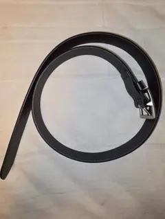 【１回だけ使用】黒レザーベルト 本革/メタルバックル付き