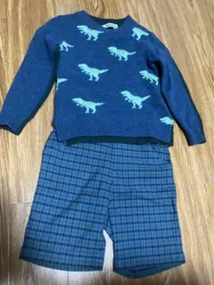 ファミリア　恐竜セーター　チェックパンツのセット　秋冬